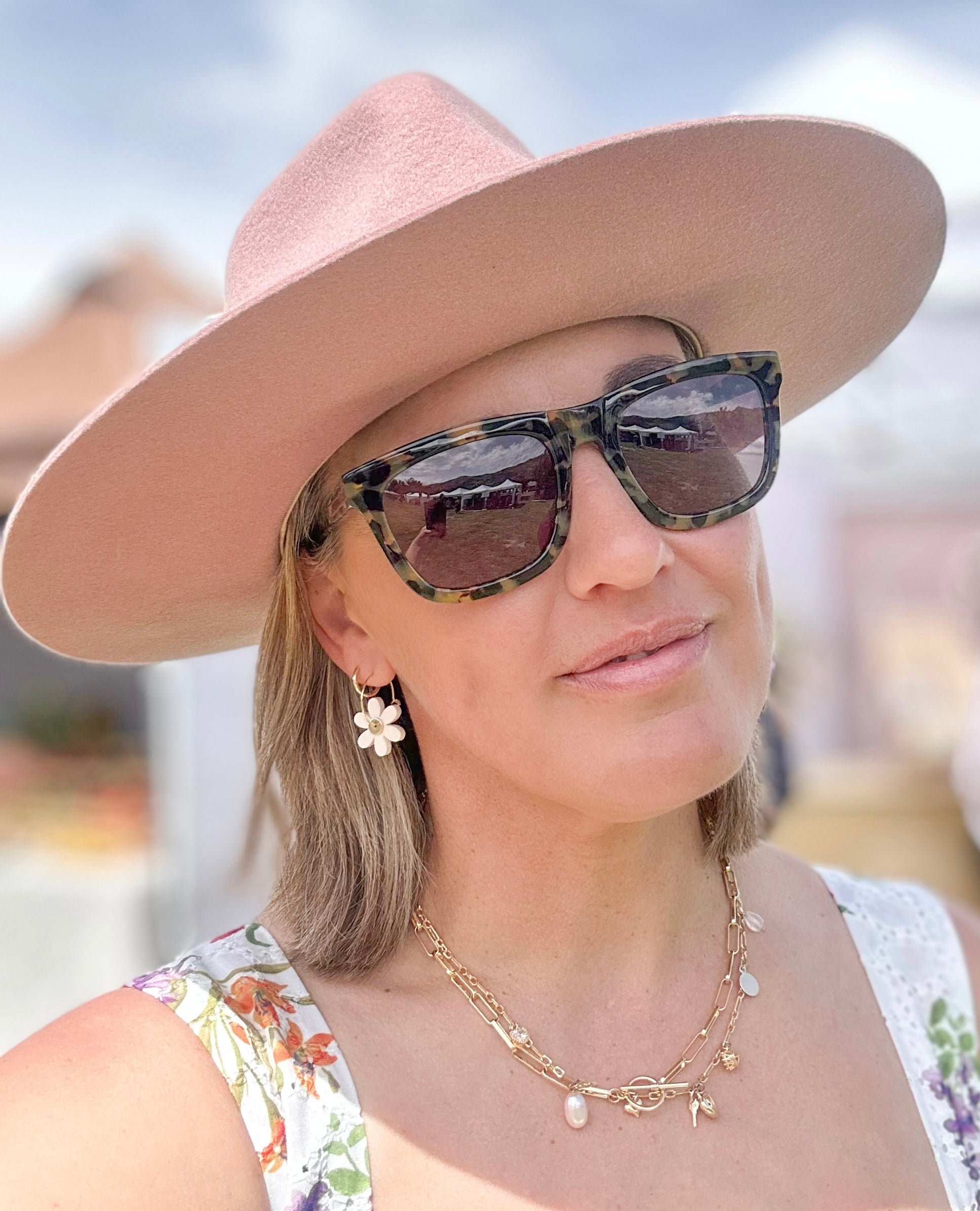 Daisy Hoop - Everyday Acrylic Earrings