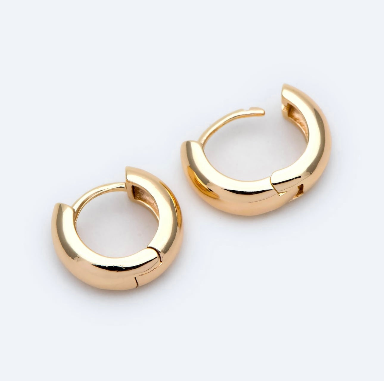 Kyra Hoop - Chunky Gold / Silver Huggie Hoop Earrings