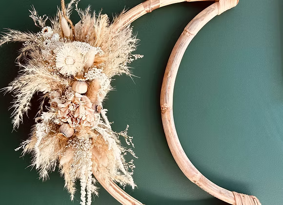 Crescent Wreath partial flowers